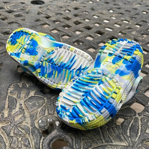 CROCS Toddler Size 5.  Brand new.  Never worn.  Marbled Blue/Yelllow/White - Picture 5 of 5